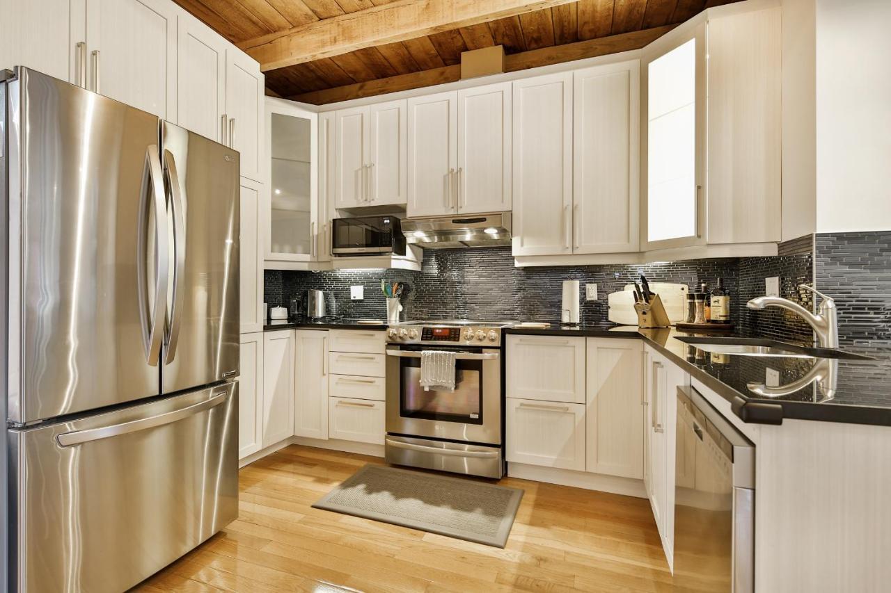 Stunning Condos On St Denis Montreal Bagian luar foto